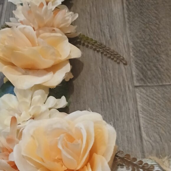 Rustic Floral Picture Frame with Peach and Cream Accents - Picture 3 of 4